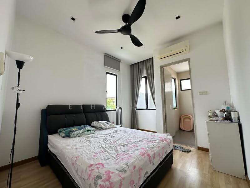 2-storey Terraced House for Sale in Taman Anggun 3 (Rawang) - Ethan Loke - Bedroom - PropertyGuru.com.my