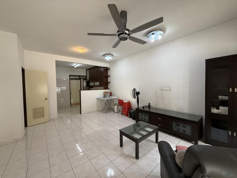 Rumah Teres untuk Dijual di Bandar Botanic (Klang) - Stephanie Yap - Living Room - PropertyGuru.com.my