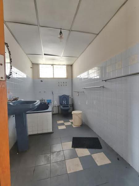 Bungalow House for Sale in SS1 (Petaling Jaya) - Ivan Lee - Bathroom - PropertyGuru.com.my