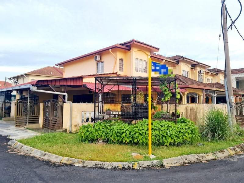 2-storey Terraced House for Sale in Bandar Melawati (Kuala Selangor) - Nazrin Hakimin - Exterior - PropertyGuru.com.my