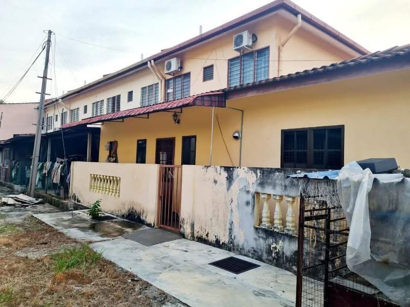 2-storey Terraced House for Sale in Bandar Melawati (Kuala Selangor) - Nazrin Hakimin - Exterior - PropertyGuru.com.my