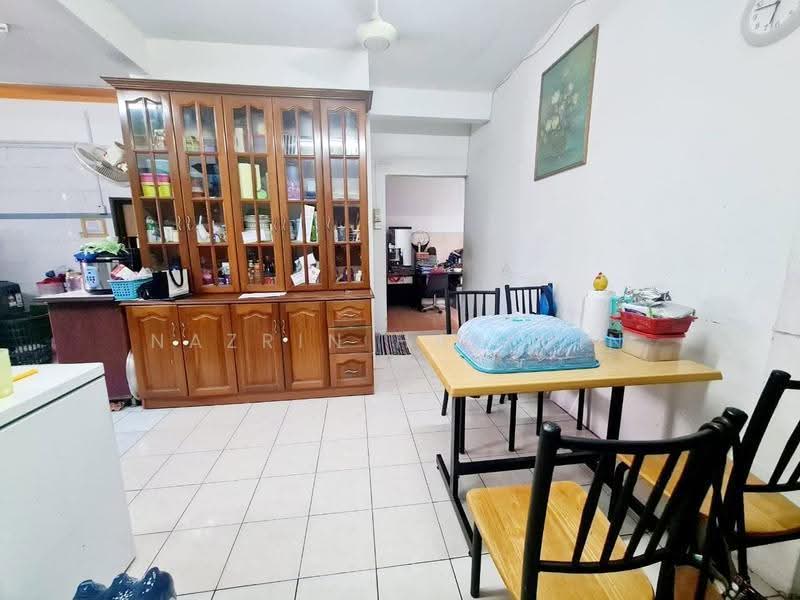 2-storey Terraced House for Sale in Bandar Melawati (Kuala Selangor) - Nazrin Hakimin - Dining Room - PropertyGuru.com.my