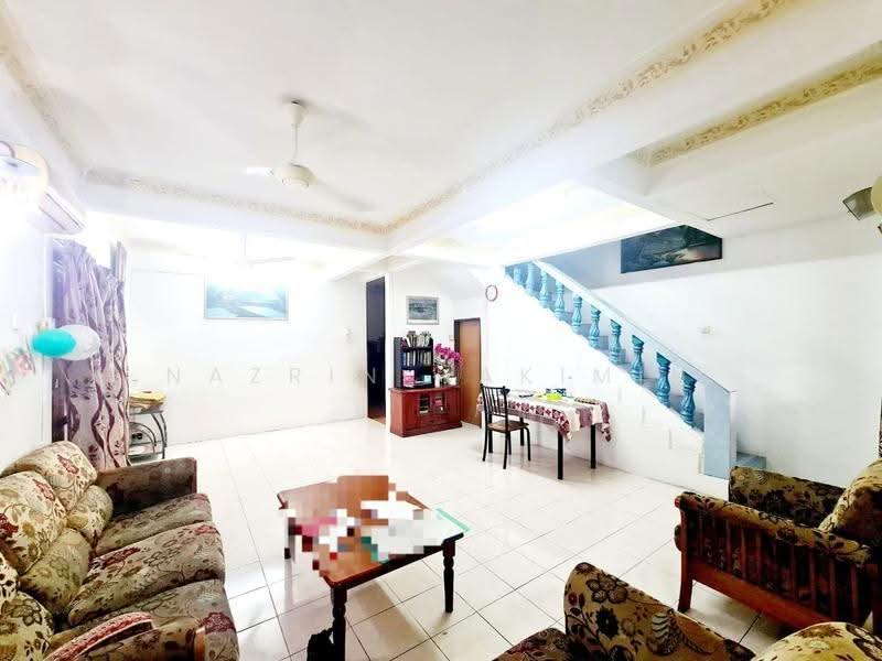 2-storey Terraced House for Sale in Bandar Melawati (Kuala Selangor) - Nazrin Hakimin - Living Room - PropertyGuru.com.my