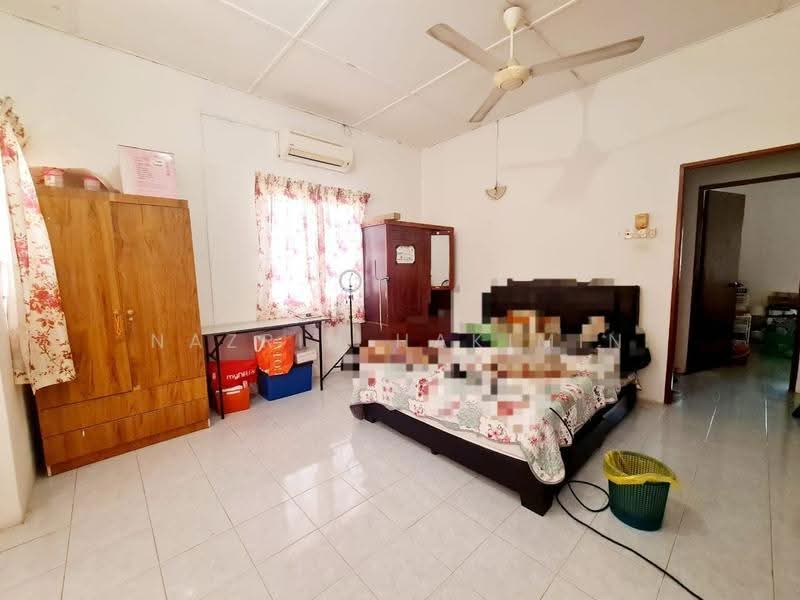 2-storey Terraced House for Sale in Bandar Melawati (Kuala Selangor) - Nazrin Hakimin - Bedroom - PropertyGuru.com.my