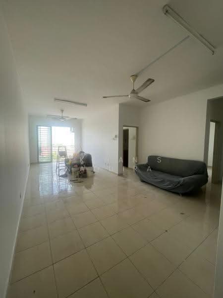 Kondominium untuk Disewa di Pearl Avenue - Nik Hanis Naquira - Living Room - PropertyGuru.com.my