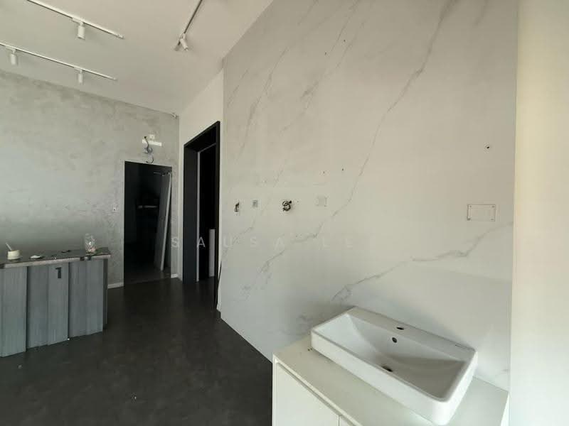 Shop / Office untuk Disewa di Taman Molek (Johor Bahru) - Sausa Lee - Interior - PropertyGuru.com.my