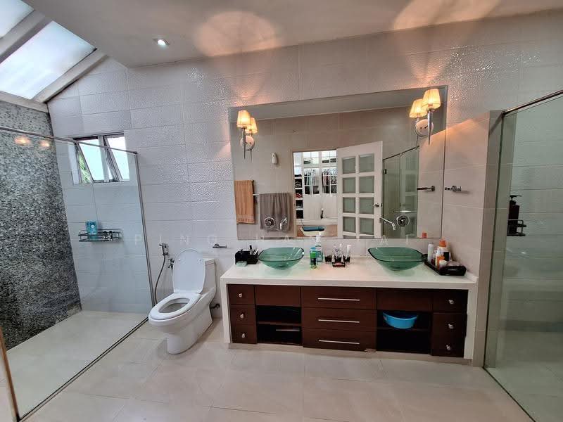 Bungalow House untuk Dijual di Kota Damansara (Selangor) - Ping Han Lai - Bathroom - PropertyGuru.com.my