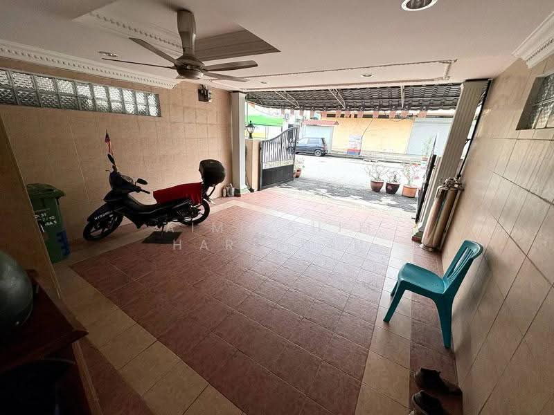 Rumah Teres untuk Dijual di Batu Caves (Selangor) - AimiRahim Hartanah - Entrance - PropertyGuru.com.my