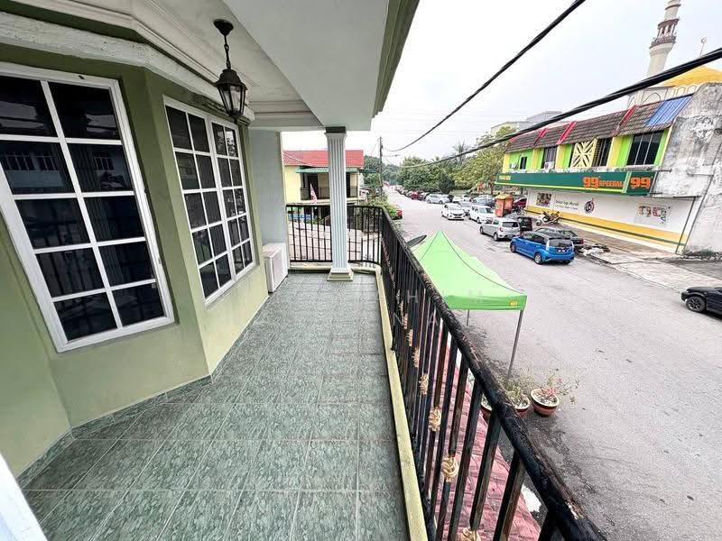 Rumah Teres untuk Dijual di Batu Caves (Selangor) - AimiRahim Hartanah - Balcony - PropertyGuru.com.my