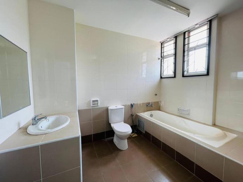 Semi-Detached House for Sale in Putrajaya (Putrajaya) - Azizirrahim . - Bathroom - PropertyGuru.com.my