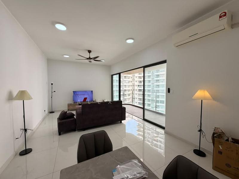 Kondominium untuk Disewa di Bay Laurel @ Country Garden Danga Bay - Alex Neo - Living Room - PropertyGuru.com.my