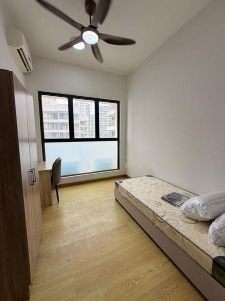Kondominium untuk Disewa di Bay Laurel @ Country Garden Danga Bay - Alex Neo - Bedroom - PropertyGuru.com.my