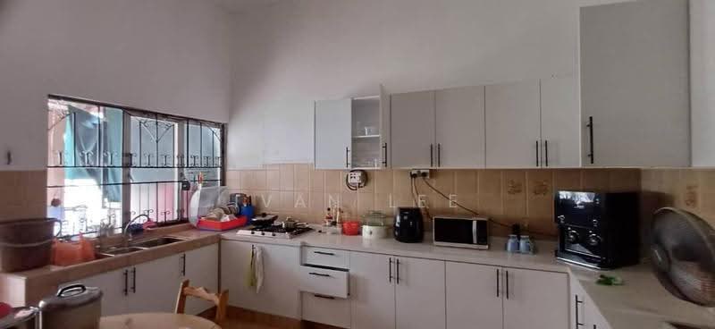 Bungalow House for Rent in SS2 (Petaling Jaya) - Ivan Lee - Kitchen - PropertyGuru.com.my
