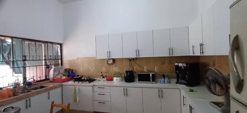 Bungalow House for Rent in SS2 (Petaling Jaya) - Ivan Lee - Kitchen - PropertyGuru.com.my