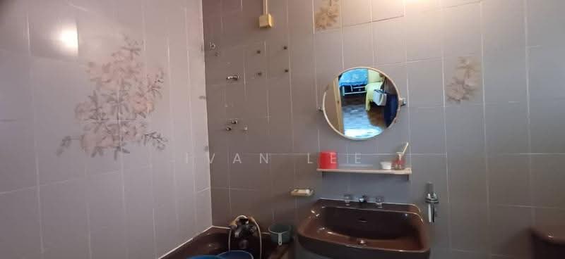 Bungalow House for Rent in SS2 (Petaling Jaya) - Ivan Lee - Bathroom - PropertyGuru.com.my