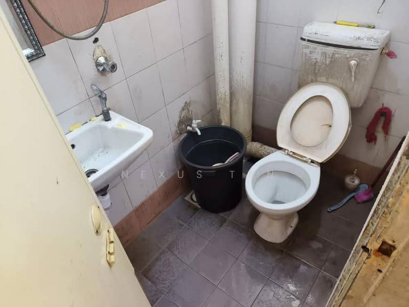 Apartment for Sale at Mentari Court - Nexus Tan - Bathroom - PropertyGuru.com.my