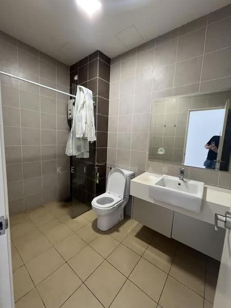 Kondominium untuk Disewa di Damansara Foresta - Keith Tan - Bathroom - PropertyGuru.com.my