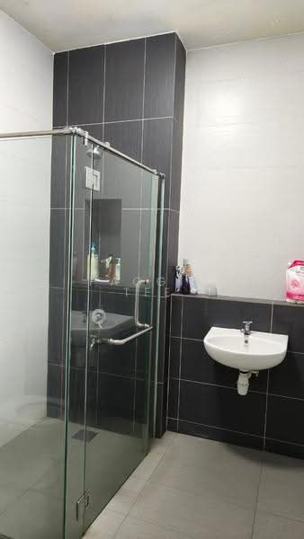 Cluster House for Sale in Taman Adda Heights (Tebrau) - Paggie Tee - Bathroom - PropertyGuru.com.my