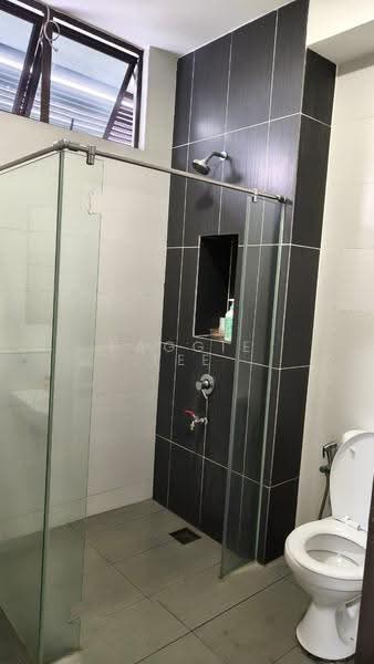 Cluster House for Sale in Taman Adda Heights (Tebrau) - Paggie Tee - Bathroom - PropertyGuru.com.my