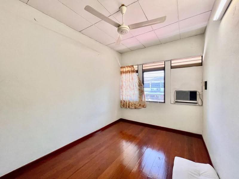 Rumah Teres 2-Tingkat untuk Dijual di Island Park (Jelutong) - Ping Koay - Bedroom - PropertyGuru.com.my