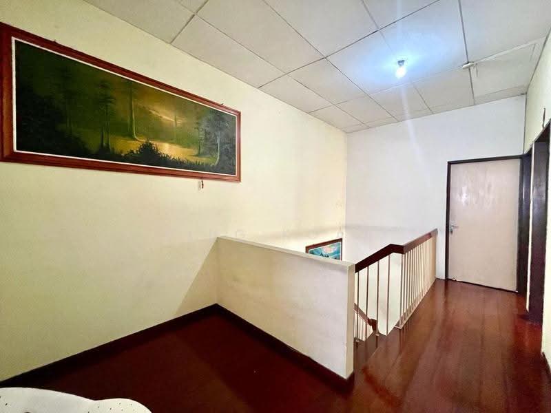 Rumah Teres 2-Tingkat untuk Dijual di Island Park (Jelutong) - Ping Koay - Corridor - PropertyGuru.com.my