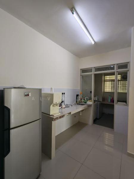 Condominium for Rent at Platinum Lake PV 16 - Alvin Sow - Kitchen - PropertyGuru.com.my