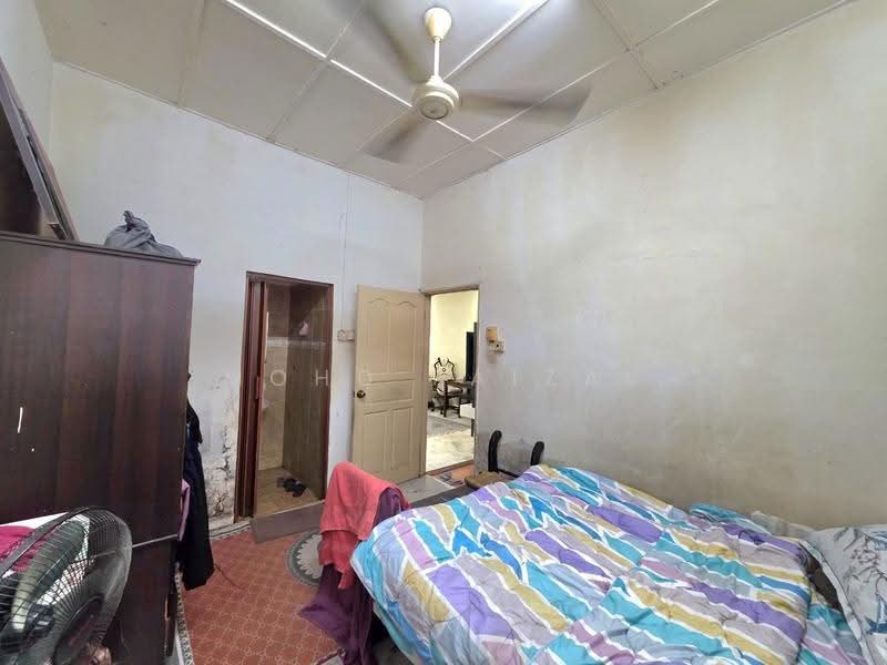1-storey Terraced House for Sale in Bandar Baru Bangi (Selangor) - Mohd Faizal - Bedroom - PropertyGuru.com.my