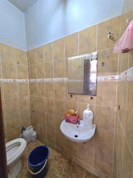 1-storey Terraced House for Sale in Bandar Baru Bangi (Selangor) - Mohd Faizal - Bathroom - PropertyGuru.com.my