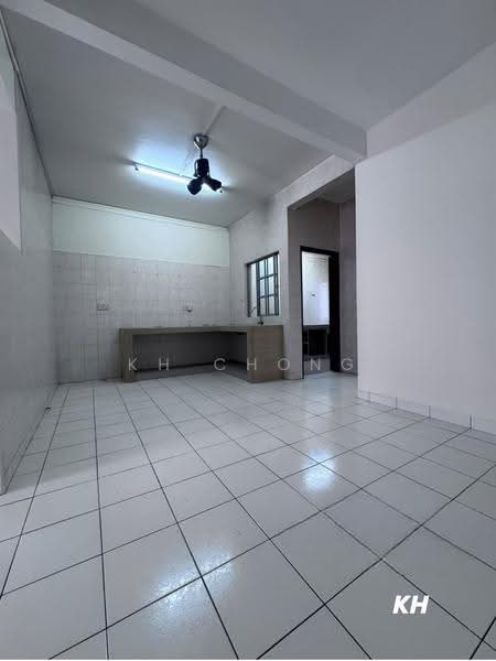 Terraced House for Rent in Bandar Botanic (Klang) - KH Chong - Kitchen - PropertyGuru.com.my