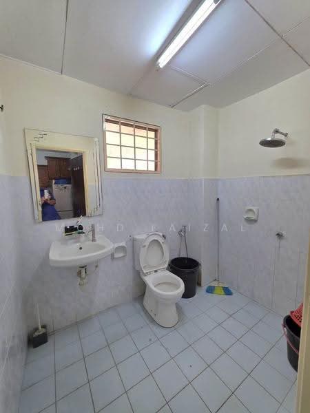 2-storey Terraced House for Sale in Bandar Baru Bangi (Selangor) - Mohd Faizal - Bathroom - PropertyGuru.com.my