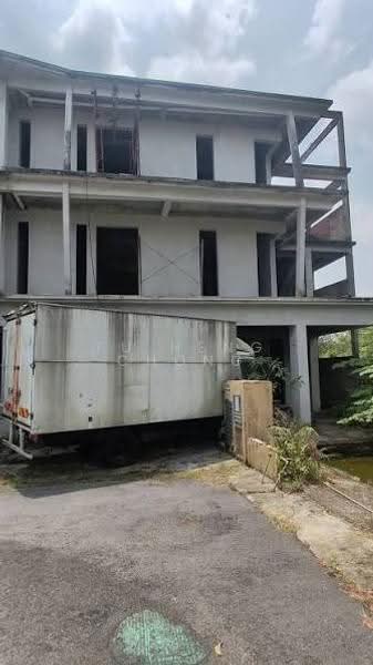 Cluster House for Sale in Taman Mutiara Mas (Skudai) - Fu Heng Chong - Exterior - PropertyGuru.com.my