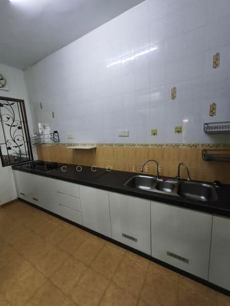 Cluster House for Rent in Austin Heights (Tebrau) - Coco Lee - Kitchen - PropertyGuru.com.my