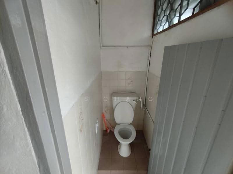 1-storey Terraced House for Sale in Taman Lip Sin (Sungai Dua) - Ms Chang - Bathroom - PropertyGuru.com.my