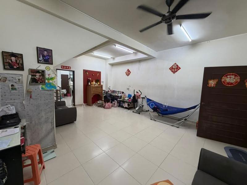 Rumah Teres 2-Tingkat untuk Dijual di Taman Scientex Senai (Senai) - Zack Chow - Living Room - PropertyGuru.com.my