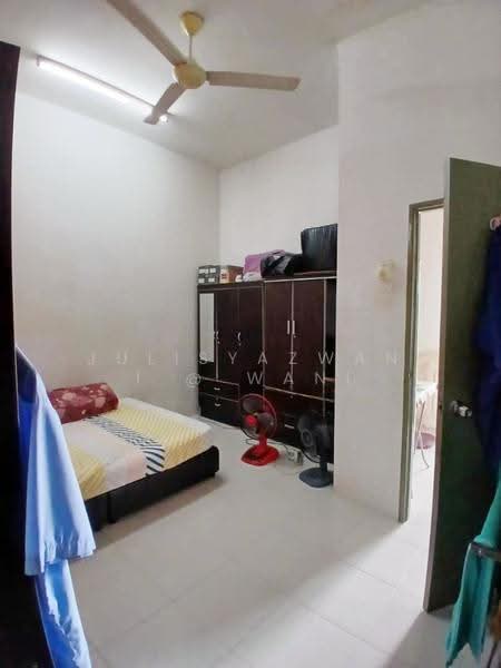 Semi-Detached House for Sale in Bandar Saujana Putra (Tanjong Duabelas) - Julisyazwani @ Wani - Bedroom - PropertyGuru.com.my