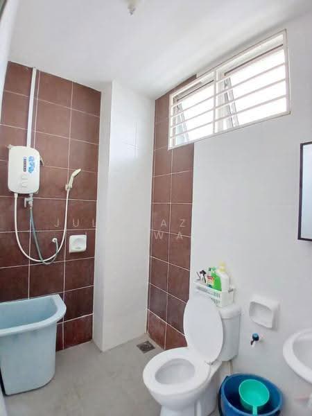 Semi-Detached House for Sale in Bandar Saujana Putra (Tanjong Duabelas) - Julisyazwani @ Wani - Bathroom - PropertyGuru.com.my