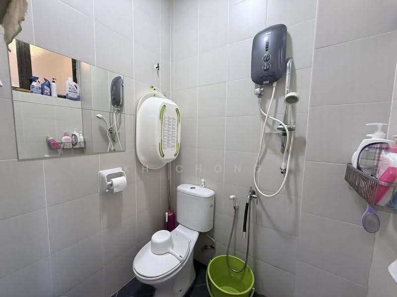 Rumah Teres untuk Dijual di Bandar Putera 2 (Klang) - KH Chong - Bathroom - PropertyGuru.com.my