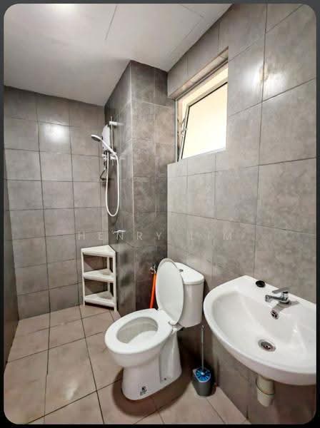 Kondominium untuk Disewa di Residensi Sateria - Henry Lim - Bathroom - PropertyGuru.com.my