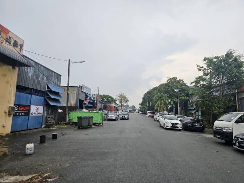 Kilang Teres untuk Disewa di Kawasan Perindustrian Mount Austin (Tebrau) - Peggie Chua - Exterior - PropertyGuru.com.my