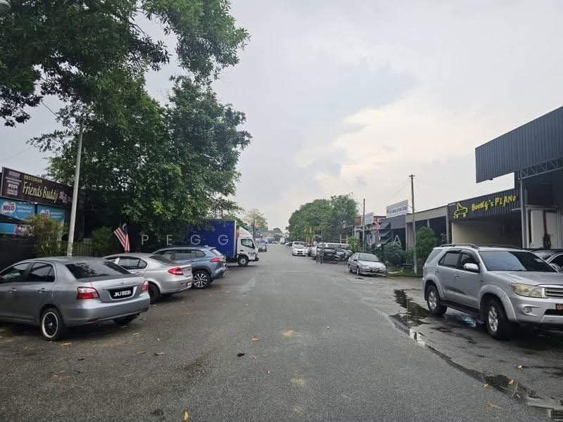 Kilang Teres untuk Disewa di Kawasan Perindustrian Mount Austin (Tebrau) - Peggie Chua - Exterior - PropertyGuru.com.my