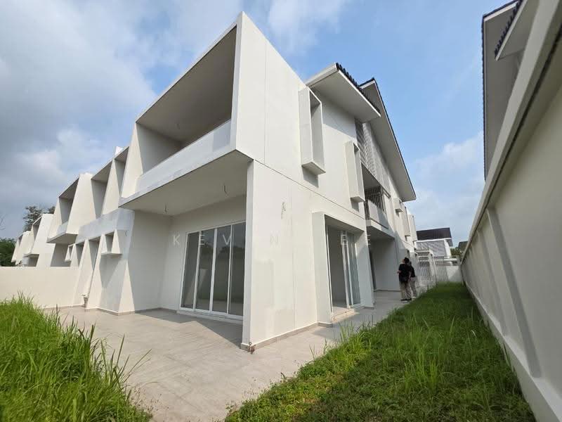 Semi-Detached House for Sale in Bandar Seri Alam (Masai) - Kevin Lee - Exterior - PropertyGuru.com.my