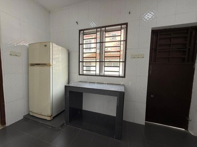 2-storey Terraced House for Rent in Bukit Indah (Iskandar Puteri (Nusajaya)) - NG ZEN XI - Kitchen - PropertyGuru.com.my