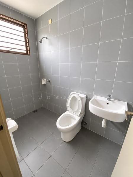 2-storey Terraced House for Sale in M Residence (Rawang) - Lucas Loh - Bathroom - PropertyGuru.com.my