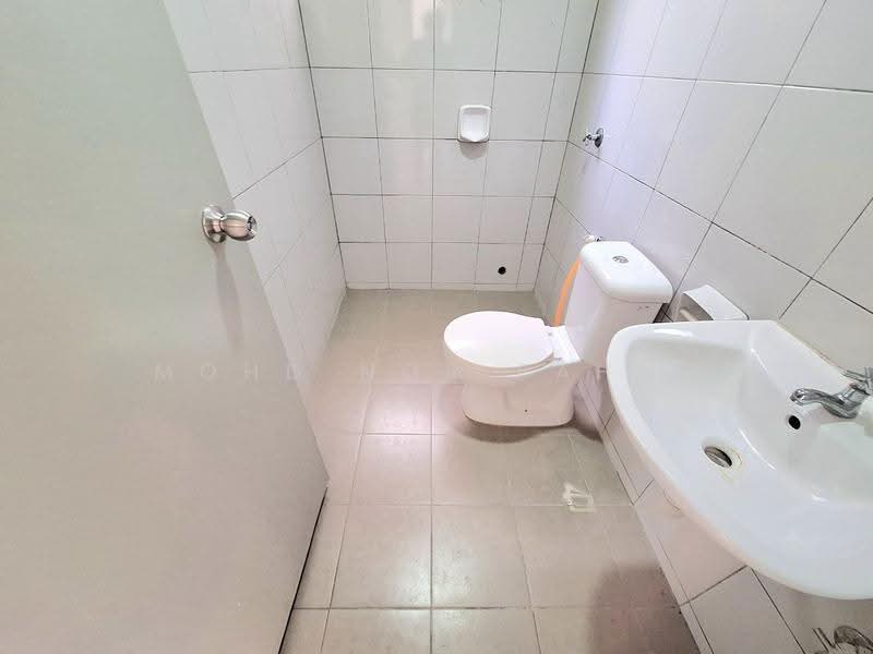 Rumah Bandar untuk Dijual di Bandar Botanic (Klang) - Mohd Nor Fahmi - Bathroom - PropertyGuru.com.my