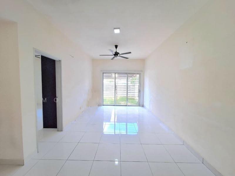 Rumah Bandar untuk Dijual di Bandar Botanic (Klang) - Mohd Nor Fahmi - Living Room - PropertyGuru.com.my
