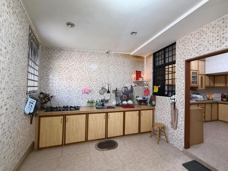 Rumah Berkembar untuk Dijual di Island Glades (Jelutong) - Qyan Goh - Kitchen - PropertyGuru.com.my