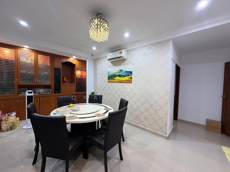 Rumah Berkembar untuk Dijual di Island Glades (Jelutong) - Qyan Goh - Dining Room - PropertyGuru.com.my
