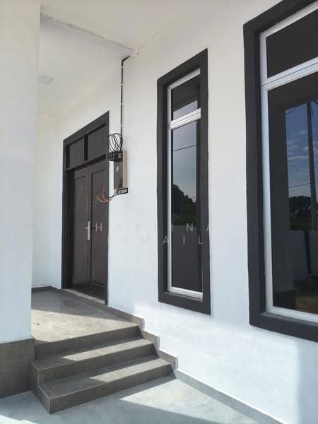 Semi-Detached House for Sale in Kampung Jelawat (Bator) - Haslina Ismail - Exterior - PropertyGuru.com.my