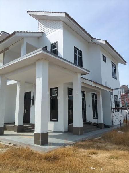 Semi-Detached House for Sale in Kampung Jelawat (Bator) - Haslina Ismail - Exterior - PropertyGuru.com.my