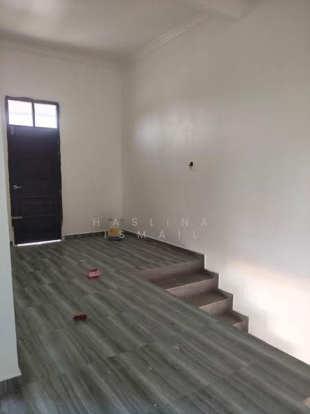 Semi-Detached House for Sale in Kampung Jelawat (Bator) - Haslina Ismail - Interior - PropertyGuru.com.my
